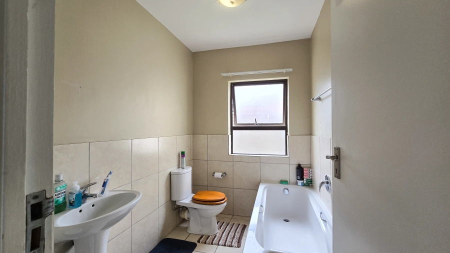 2 Bedroom Property for Sale in Nahoon Valley Park Eastern Cape